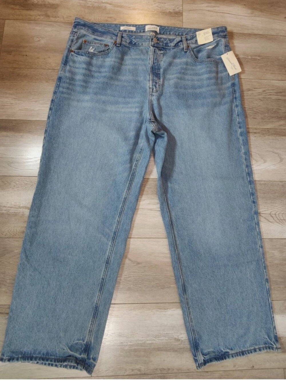 Universal Thread Mid Rise 90s Baggy Jeans Size 2 Worn Once
